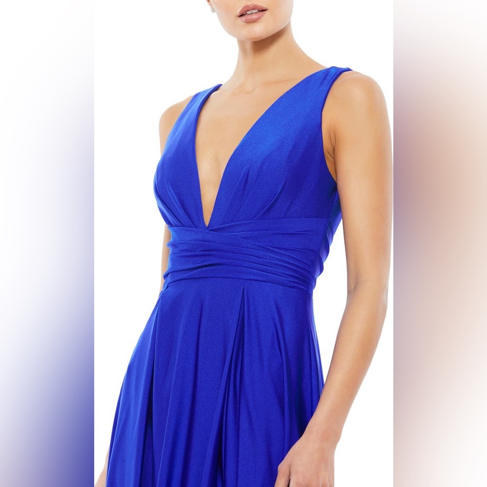 V-Neck Sleeveless Gown // Ieena for Mac Duggal